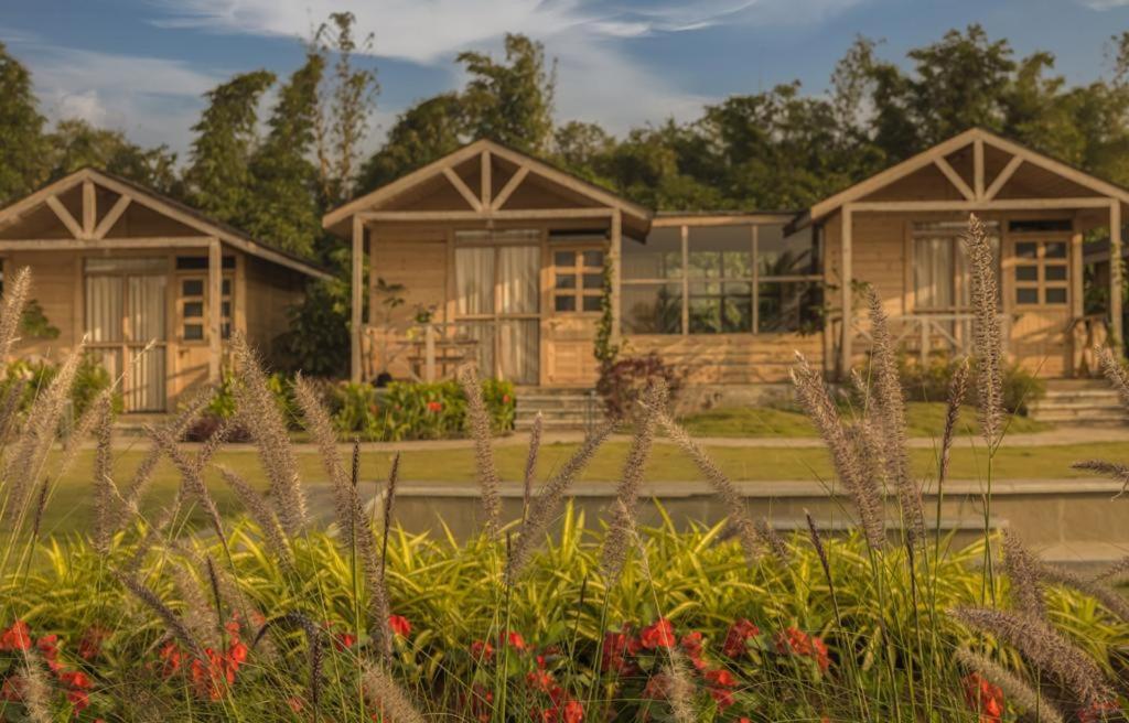 Waterscape Retreat Girnāre エクステリア 写真