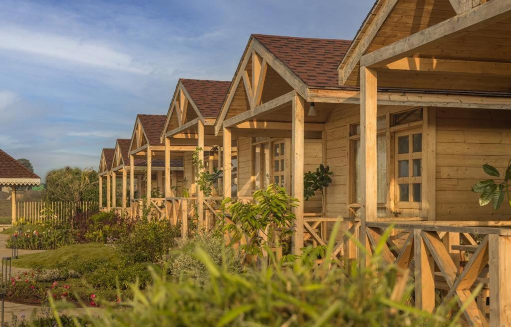 Waterscape Retreat Girnāre エクステリア 写真